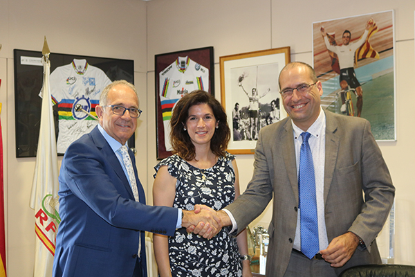 Fundación CNAE renueva su convenio de colaboración con la Real Federación Española de Ciclismo